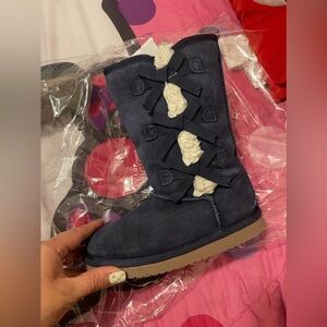 Little Girls kookaburra Uggs Size 1